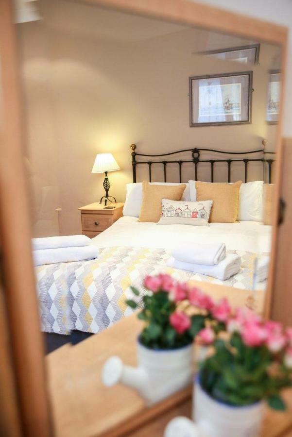 Cobbleview Rooms Уитби Экстерьер фото